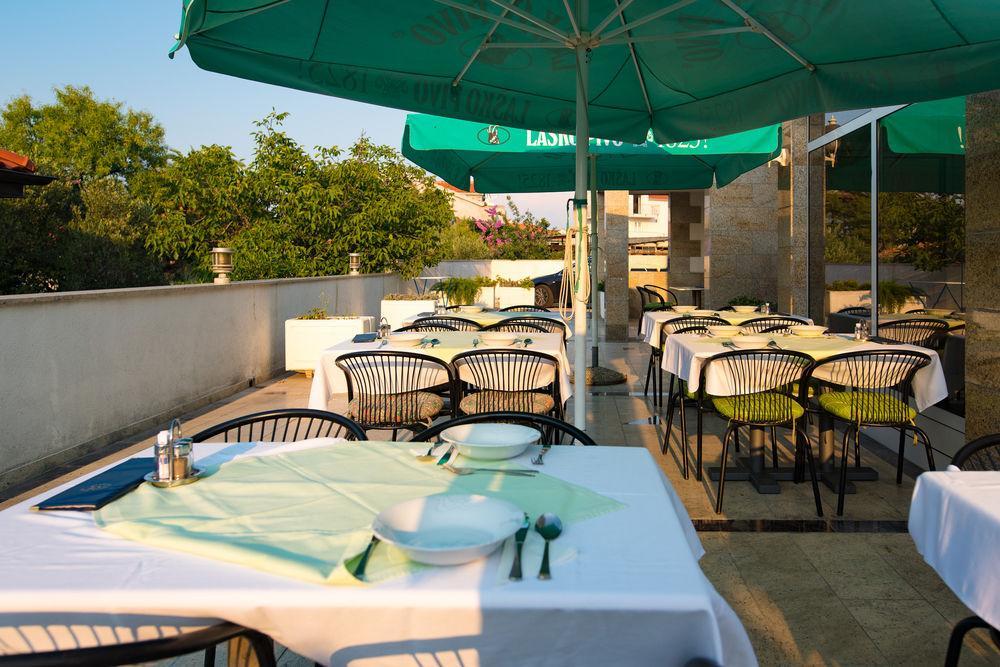Downtown Private Rooms Mandic Supetar Ngoại thất bức ảnh