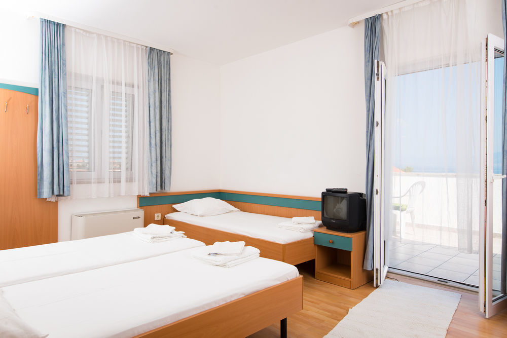Downtown Private Rooms Mandic Supetar Ngoại thất bức ảnh