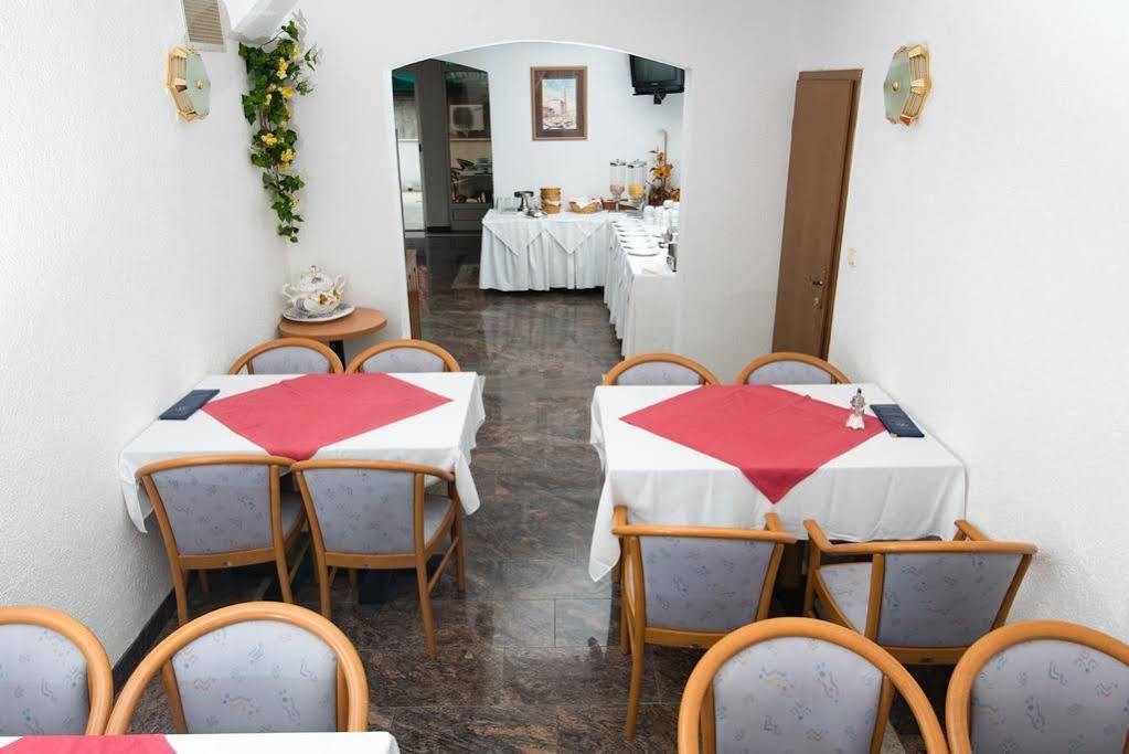 Downtown Private Rooms Mandic Supetar Ngoại thất bức ảnh