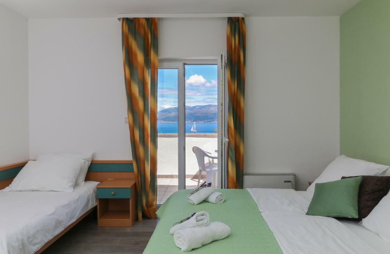 Downtown Private Rooms Mandic Supetar Ngoại thất bức ảnh